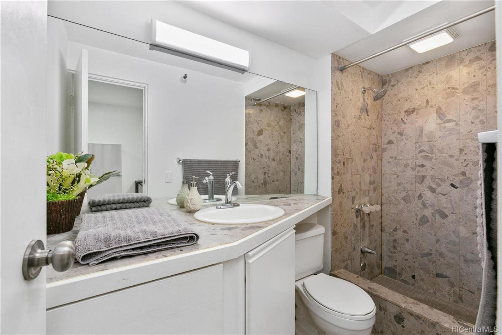 Waikiki Studio Steps To Beach-Mall Free Parking-Wifi Honolulu Bilik gambar